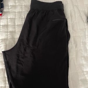 Lululemon men shorts